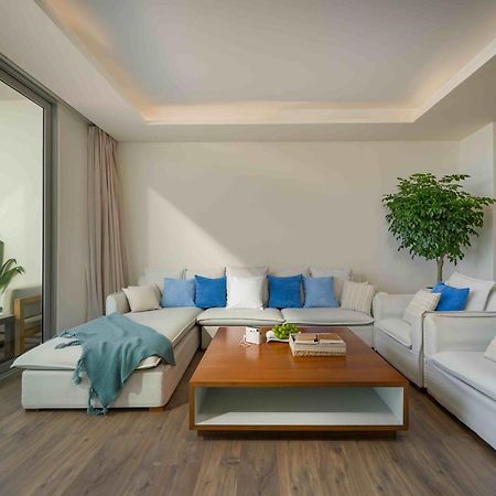 Stunning Apartments Across My Khe Beach ! Rooftop Pool & Gym 다낭 외부 사진