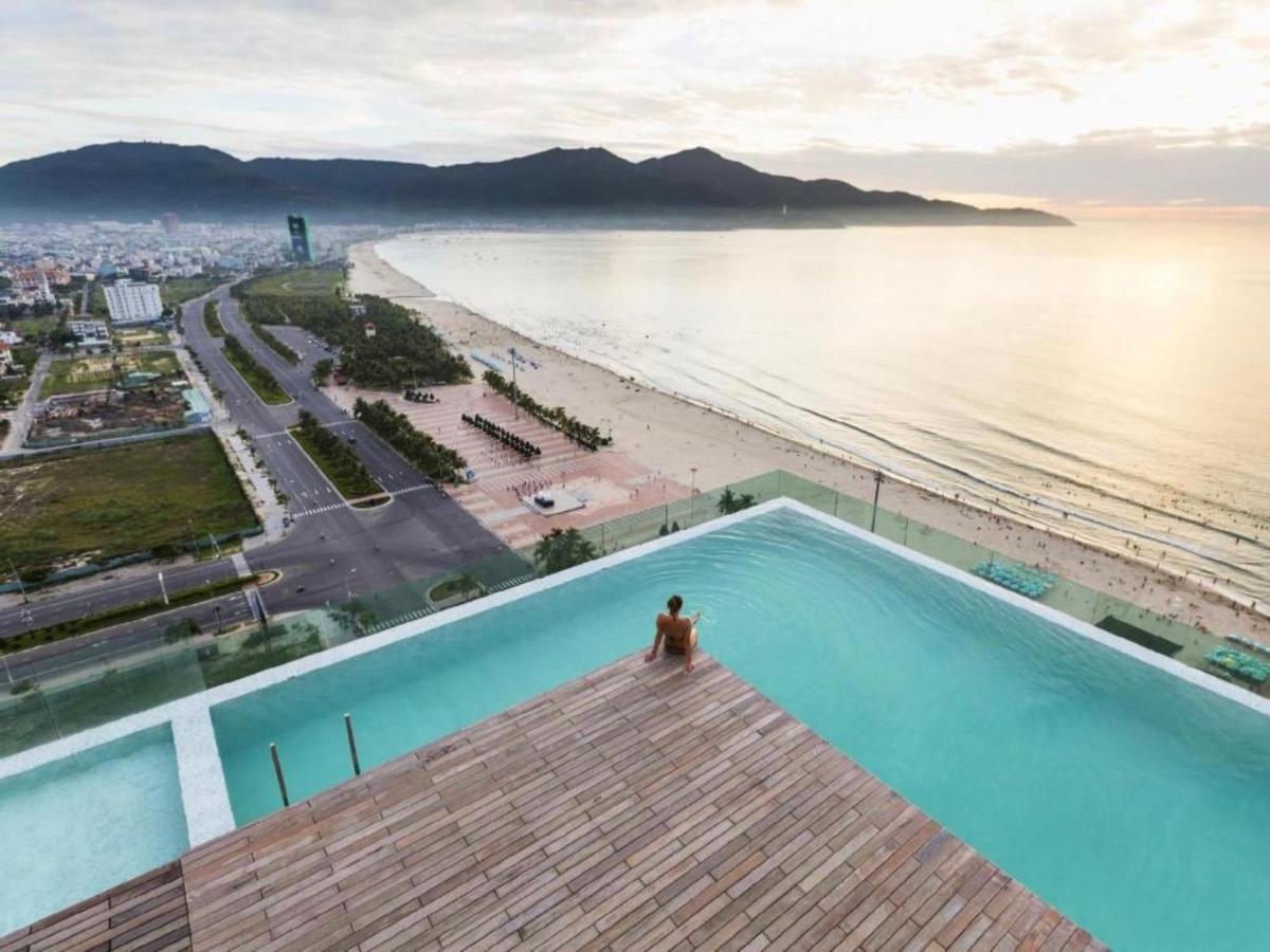 Stunning Apartments Across My Khe Beach ! Rooftop Pool & Gym 다낭 외부 사진
