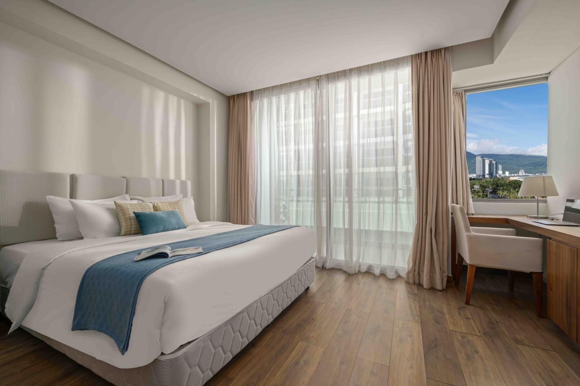 Stunning Apartments Across My Khe Beach ! Rooftop Pool & Gym 다낭 외부 사진