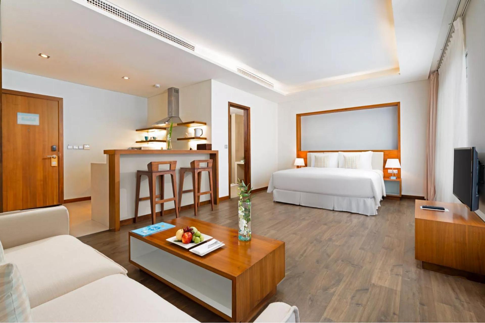 Stunning Apartments Across My Khe Beach ! Rooftop Pool & Gym 다낭 외부 사진