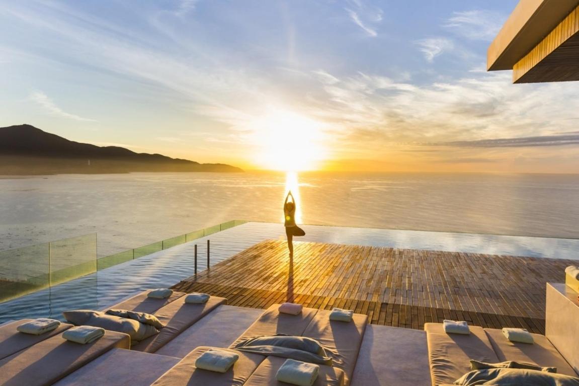 Stunning Apartments Across My Khe Beach ! Rooftop Pool & Gym 다낭 외부 사진